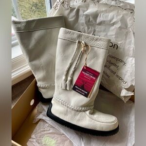 Manitobah Women's Tamarack Mukluks